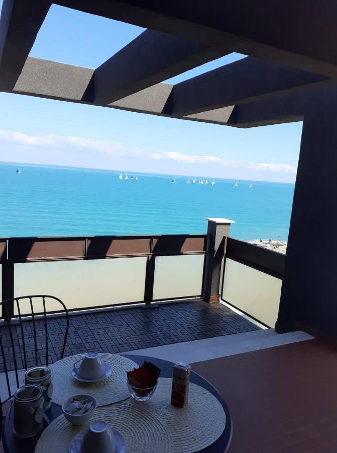Attico Suite Spiaggia Bari Exterior foto